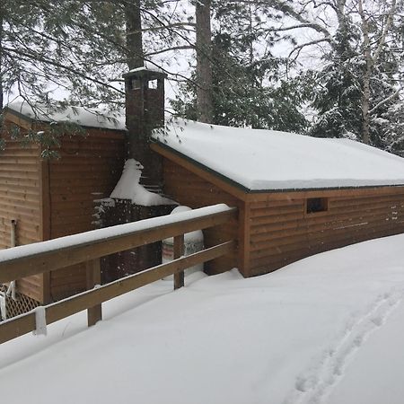 Motel Long Lake&Cottages LLC Buitenkant foto