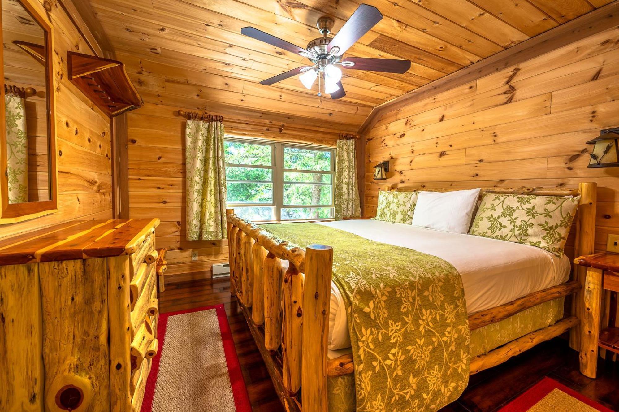 Motel Long Lake&Cottages LLC Buitenkant foto