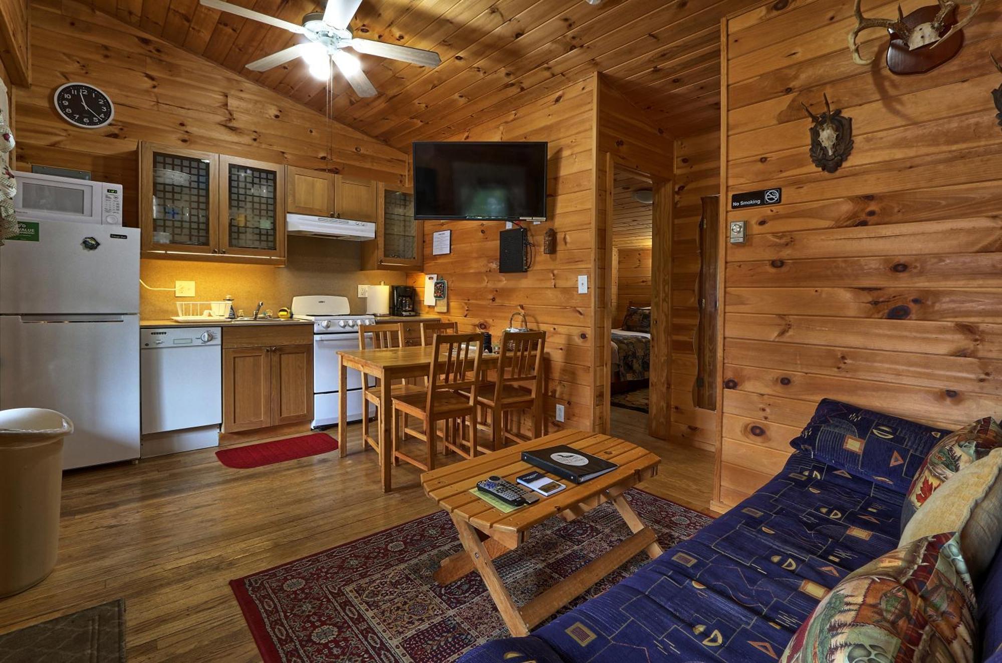 Motel Long Lake&Cottages LLC Buitenkant foto