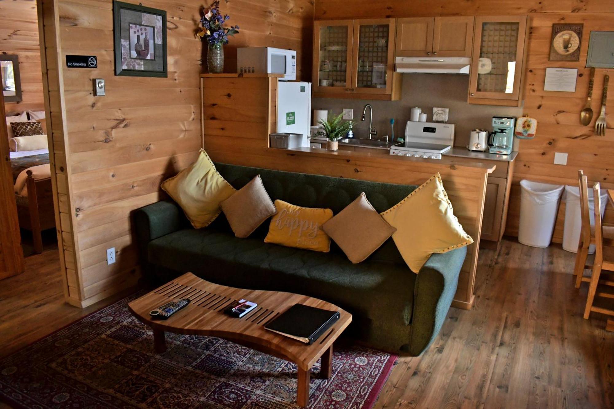 Motel Long Lake&Cottages LLC Buitenkant foto