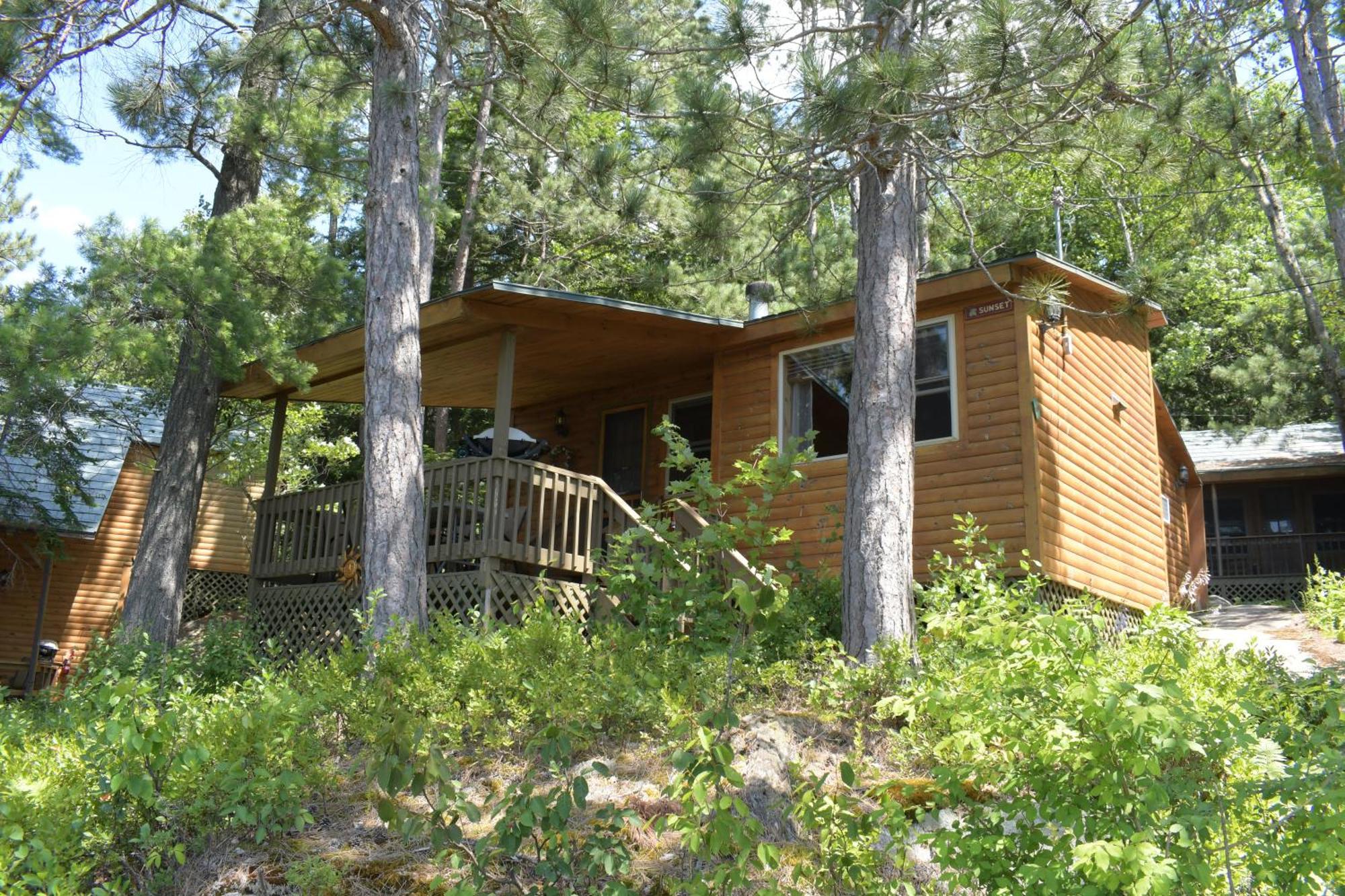 Motel Long Lake&Cottages LLC Buitenkant foto