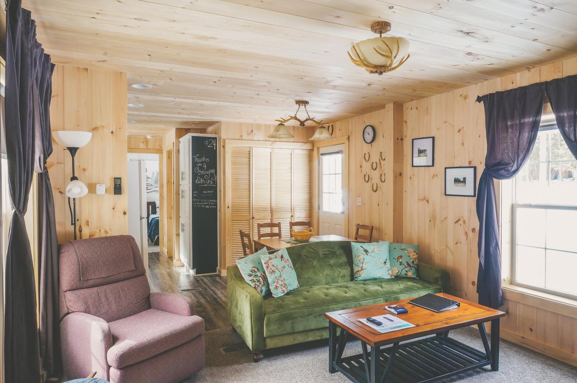 Motel Long Lake&Cottages LLC Buitenkant foto