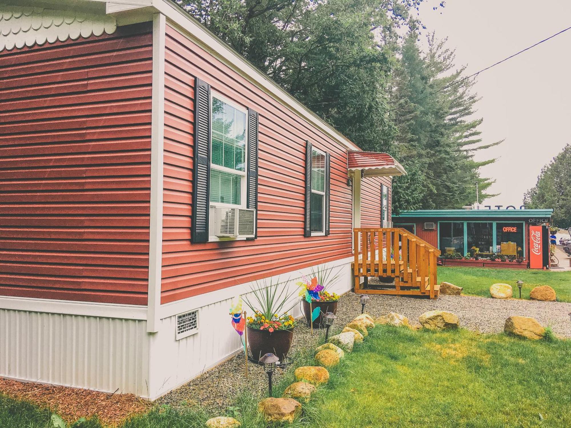Motel Long Lake&Cottages LLC Buitenkant foto